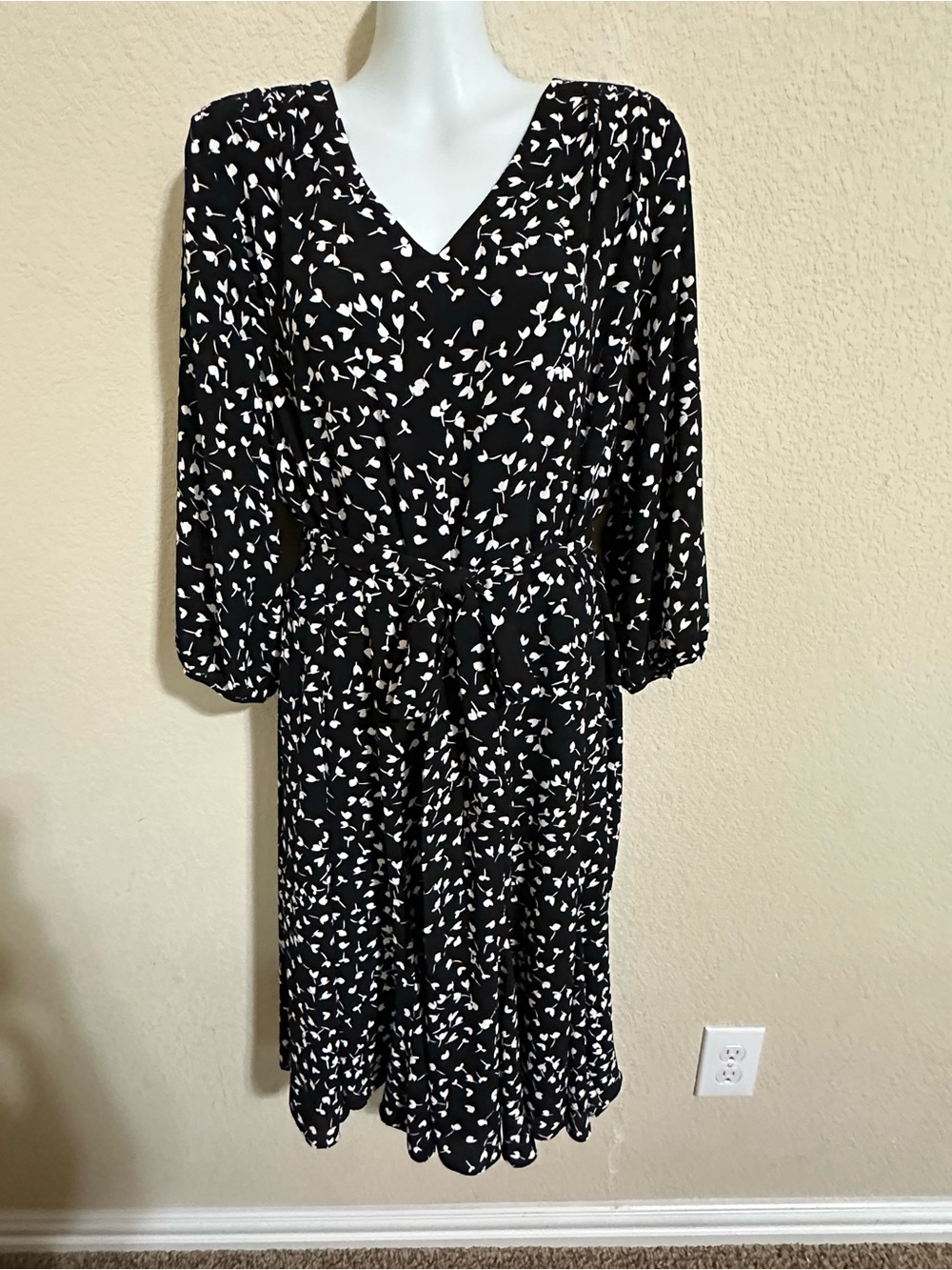 Talbots Black and White Floral V-Neck Long Sleeve Dress